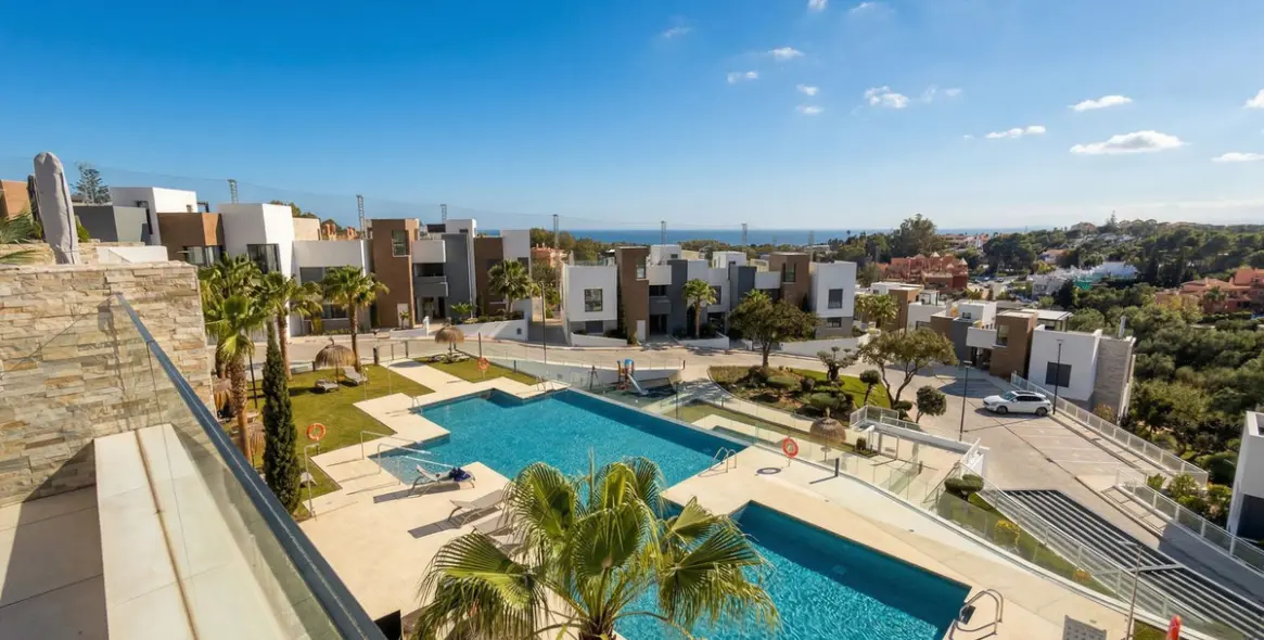 Sale of penthouse duplex in Cabopino 13