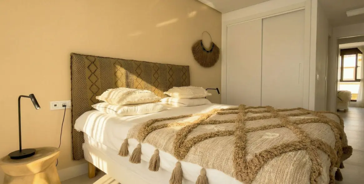 Sale of penthouse duplex in Cabopino 16