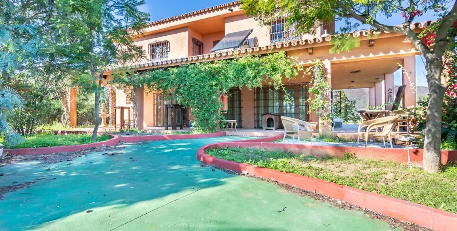 Sale of detached villa in Mijas 1