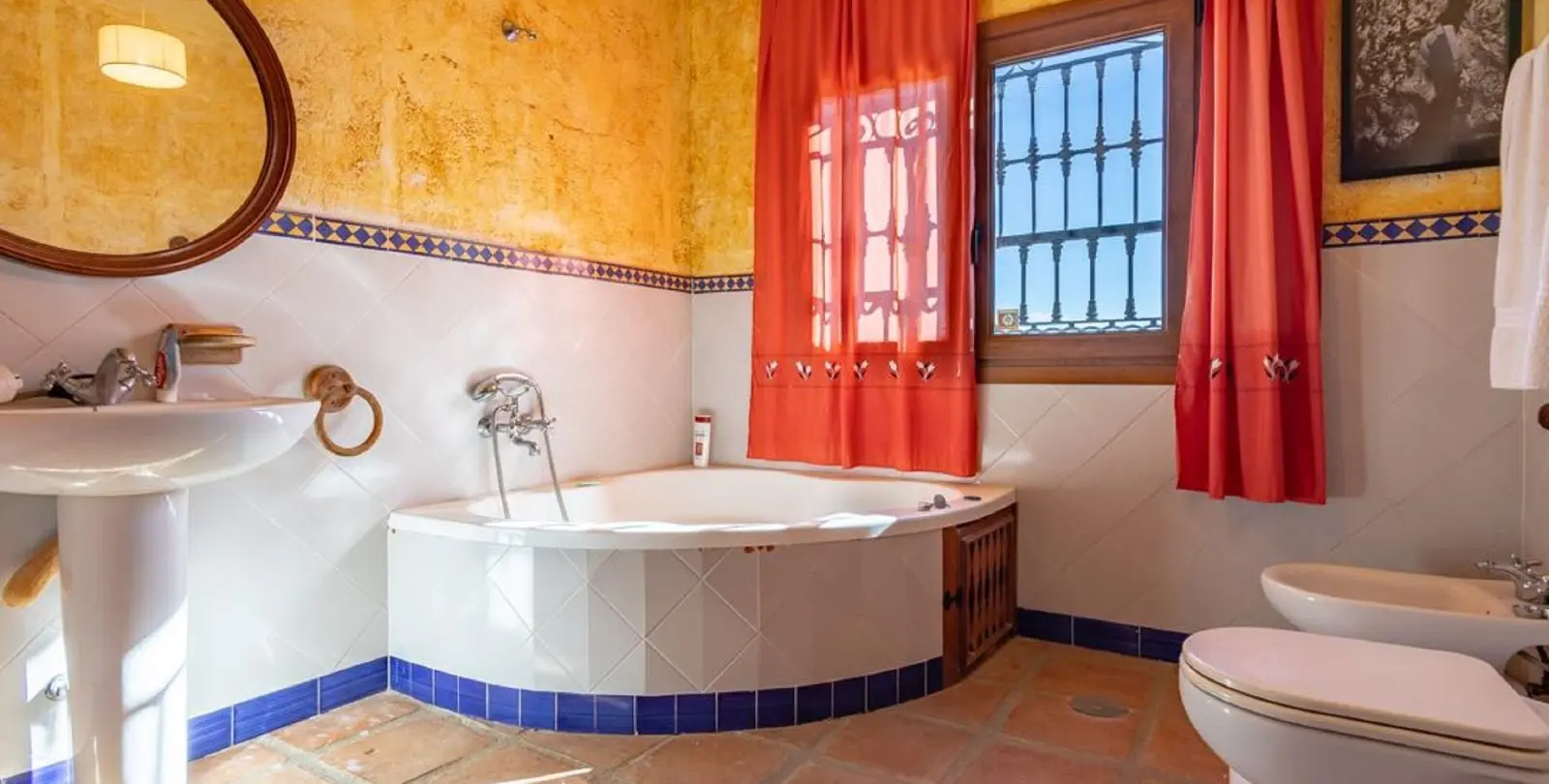 Sale of detached villa in Mijas 17