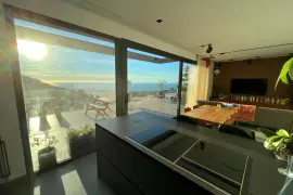 Image 8 thumb