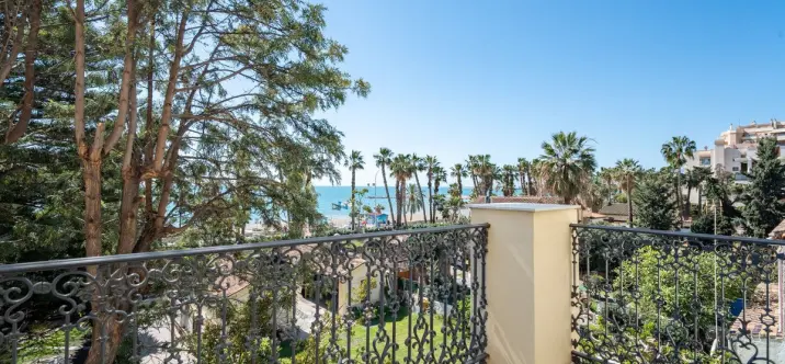 Sale of penthouse duplex in Monte Sancha 4