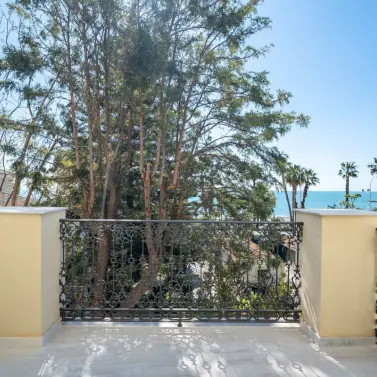 Sale of penthouse duplex in Monte Sancha