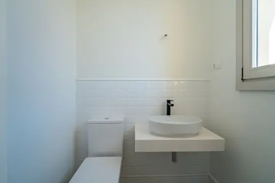Image 6 thumb