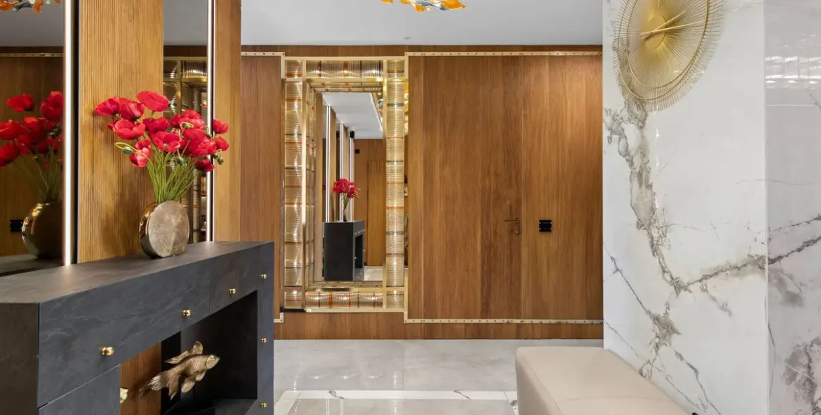 Sale of ground floor apartment in Puerto Banús 2