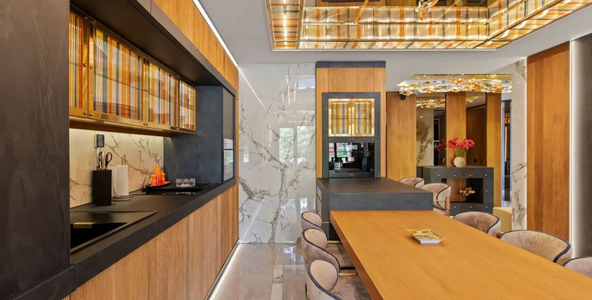 Sale of ground floor apartment in Puerto Banús 17