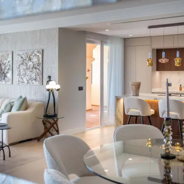 Sale of middle floor apartment in Nueva Andalucía