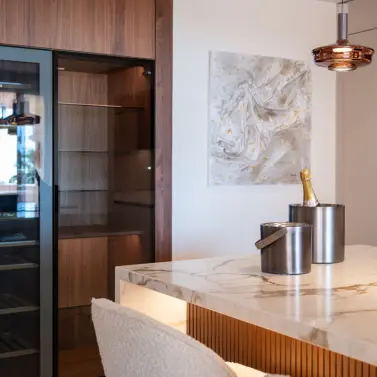 Sale of middle floor apartment in Nueva Andalucía