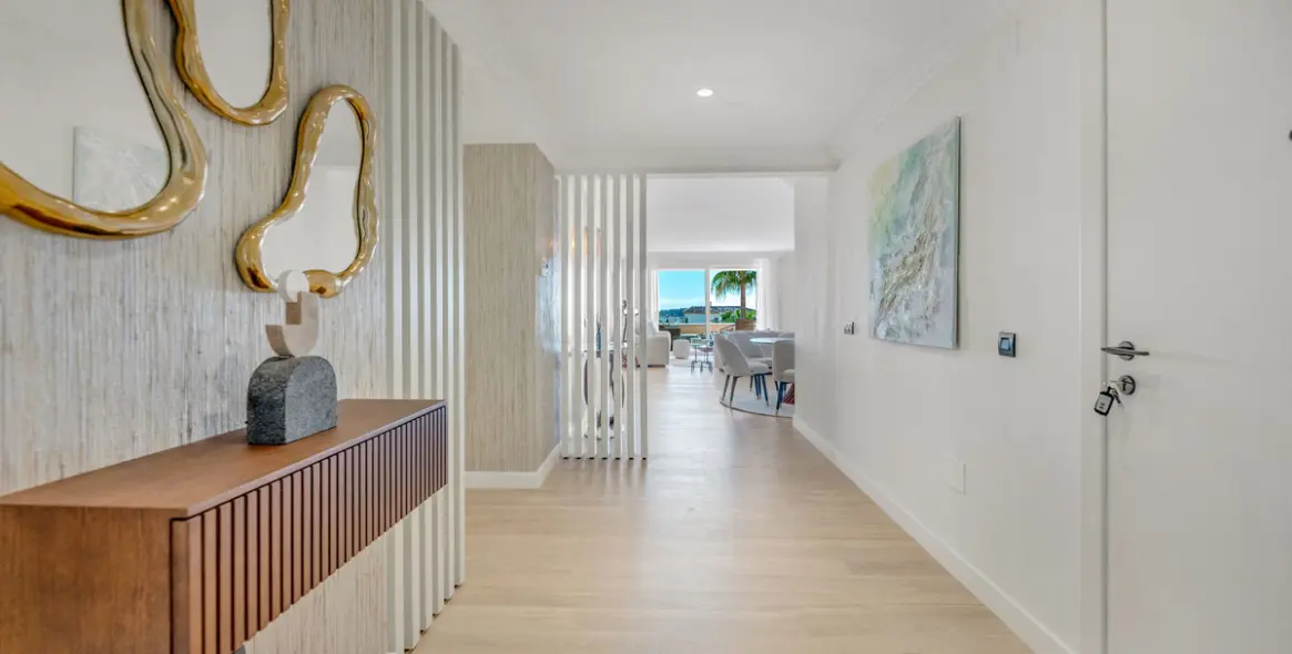 Sale of middle floor apartment in Nueva Andalucía 8