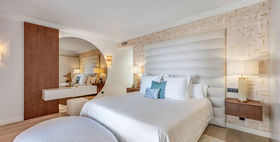 Sale of middle floor apartment in Nueva Andalucía 9