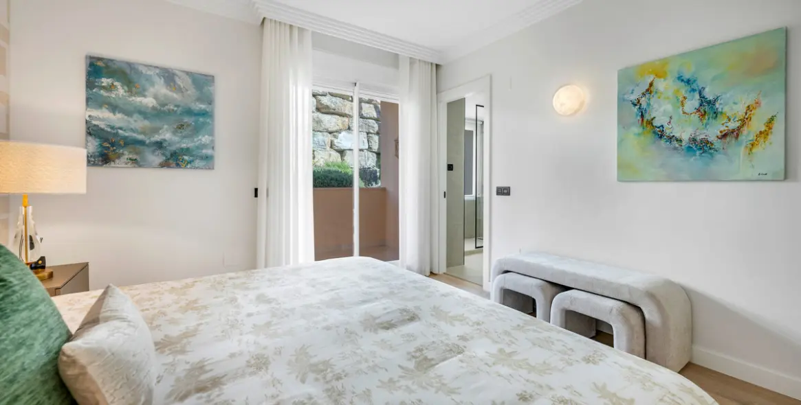 Sale of middle floor apartment in Nueva Andalucía 16