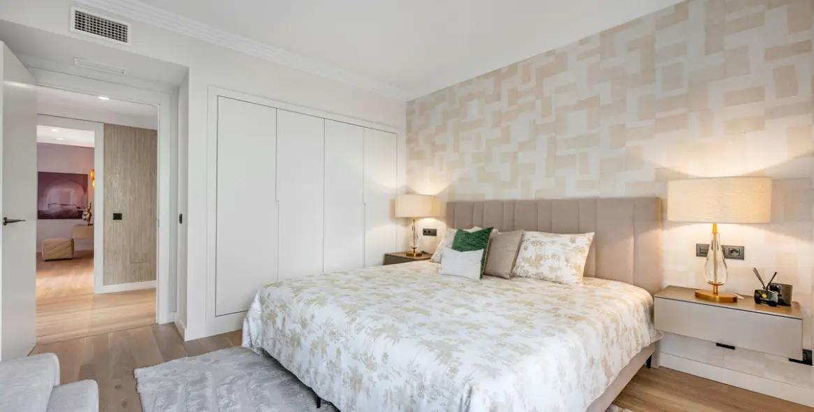 Sale of middle floor apartment in Nueva Andalucía 18