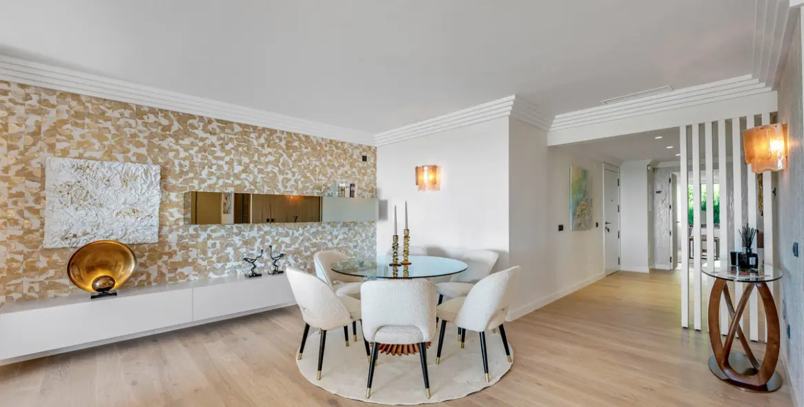 Sale of middle floor apartment in Nueva Andalucía 39