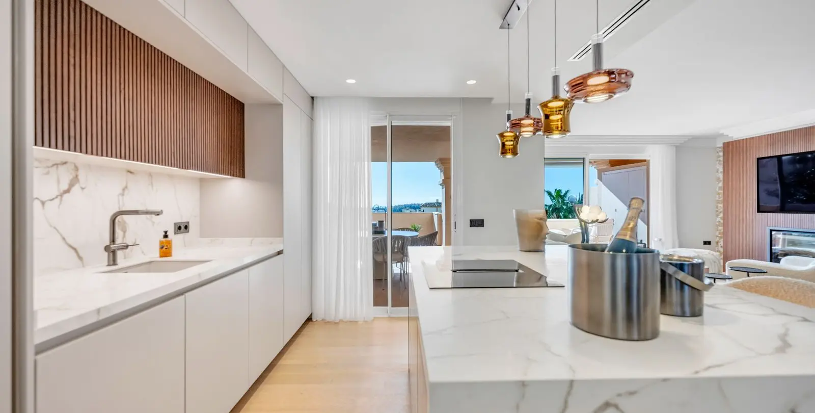 Sale of middle floor apartment in Nueva Andalucía 31