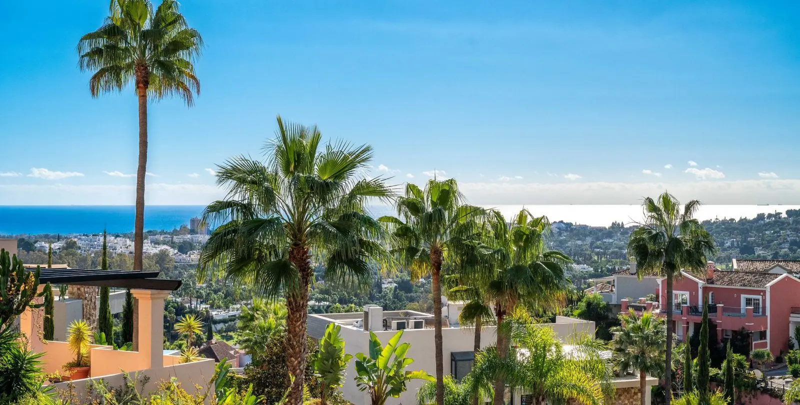 Sale of middle floor apartment in Nueva Andalucía 41