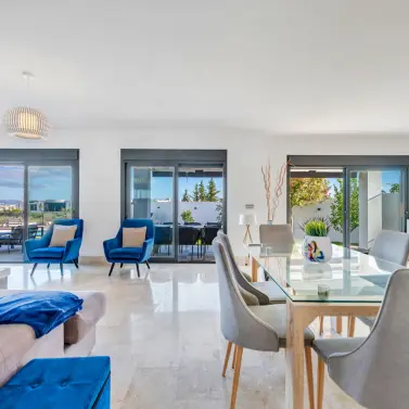 Sale of detached villa in Nueva Andalucía