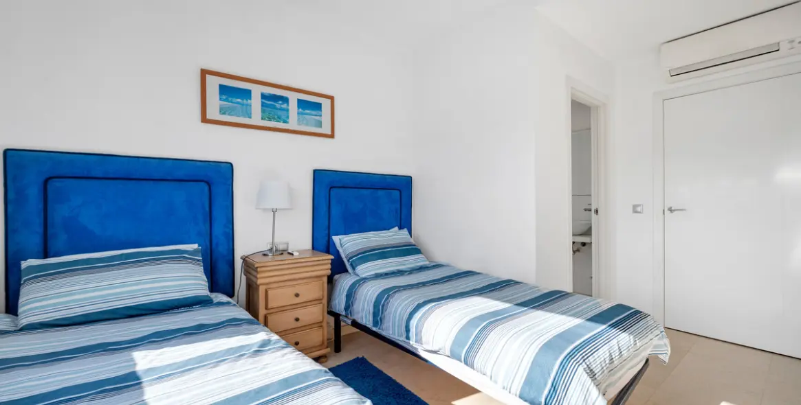 Sale of detached villa in Nueva Andalucía 18