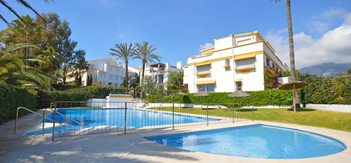 Sale of semi-detached house in The Golden Mile 0