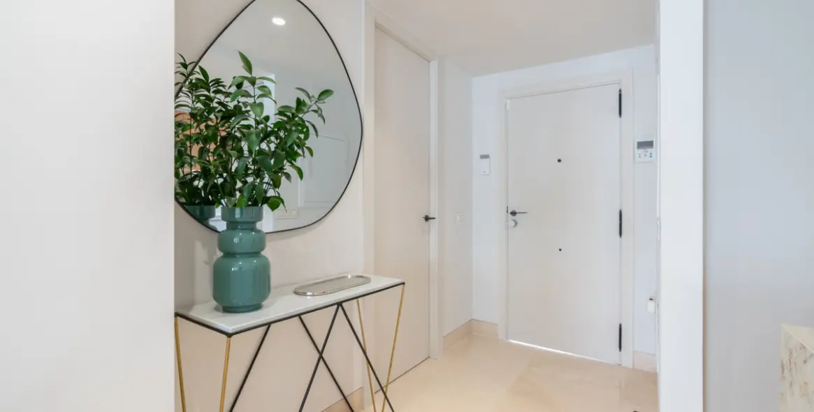 Sale of semi-detached house in The Golden Mile 2