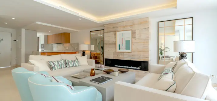 Sale of semi-detached house in The Golden Mile 2