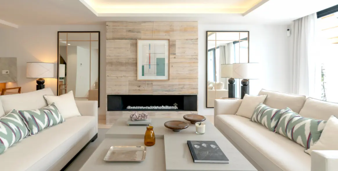 Sale of semi-detached house in The Golden Mile 4