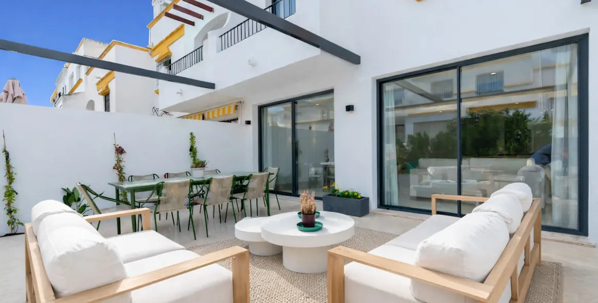 Sale of semi-detached house in The Golden Mile 5