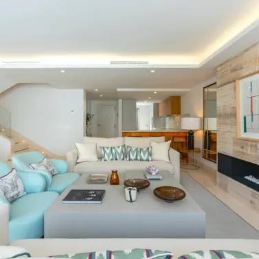 Sale of semi-detached house in The Golden Mile