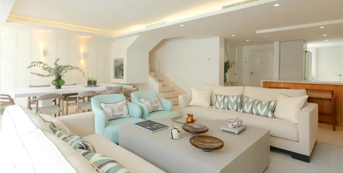 Sale of semi-detached house in The Golden Mile 7