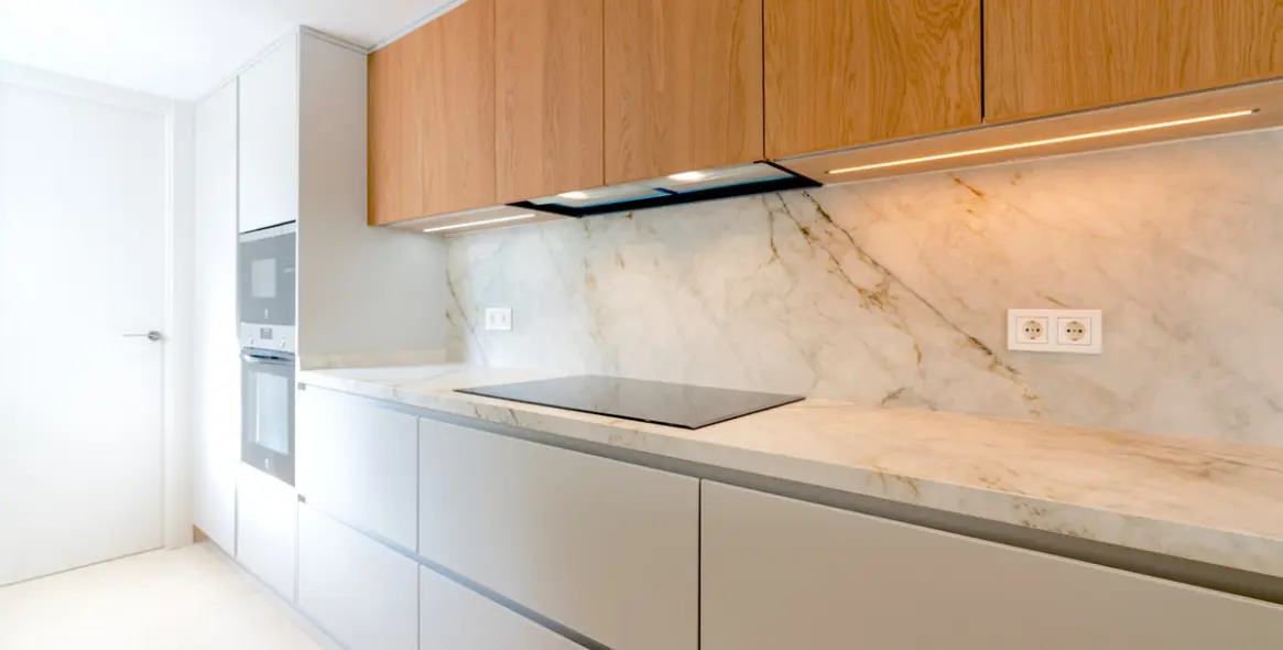 Sale of semi-detached house in The Golden Mile 9