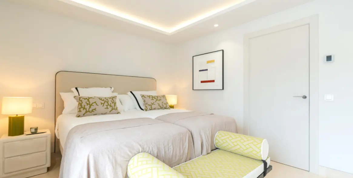 Sale of semi-detached house in The Golden Mile 13