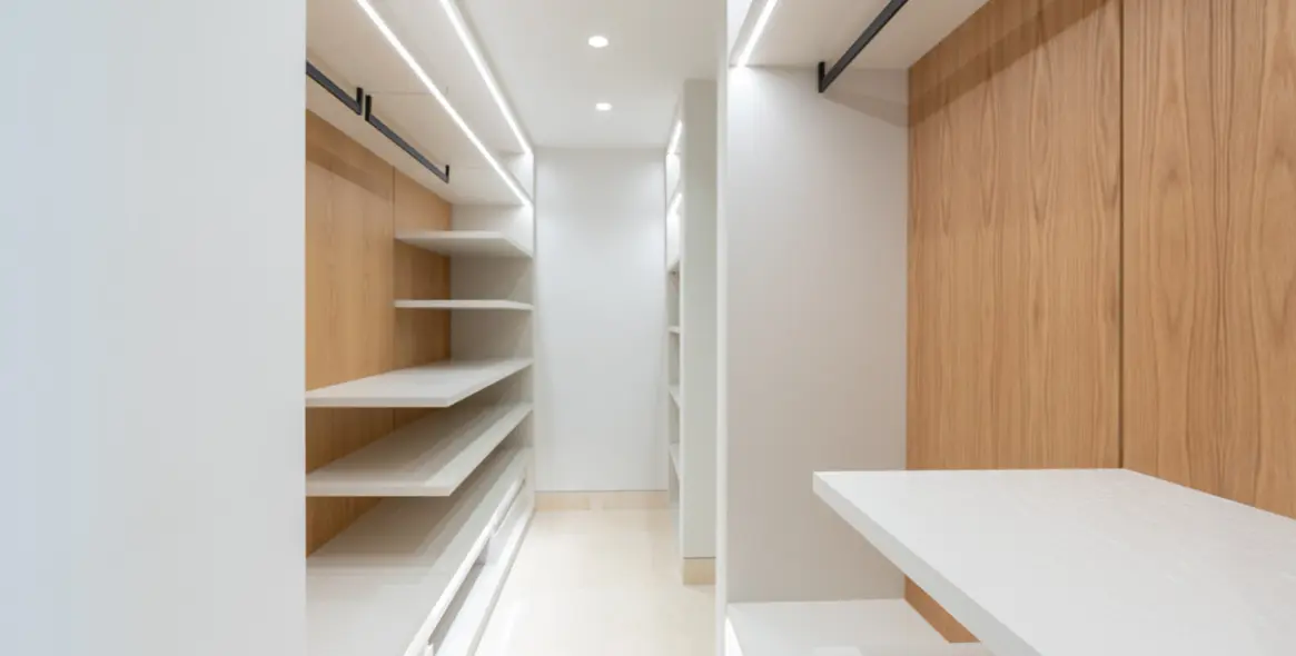 Sale of semi-detached house in The Golden Mile 15