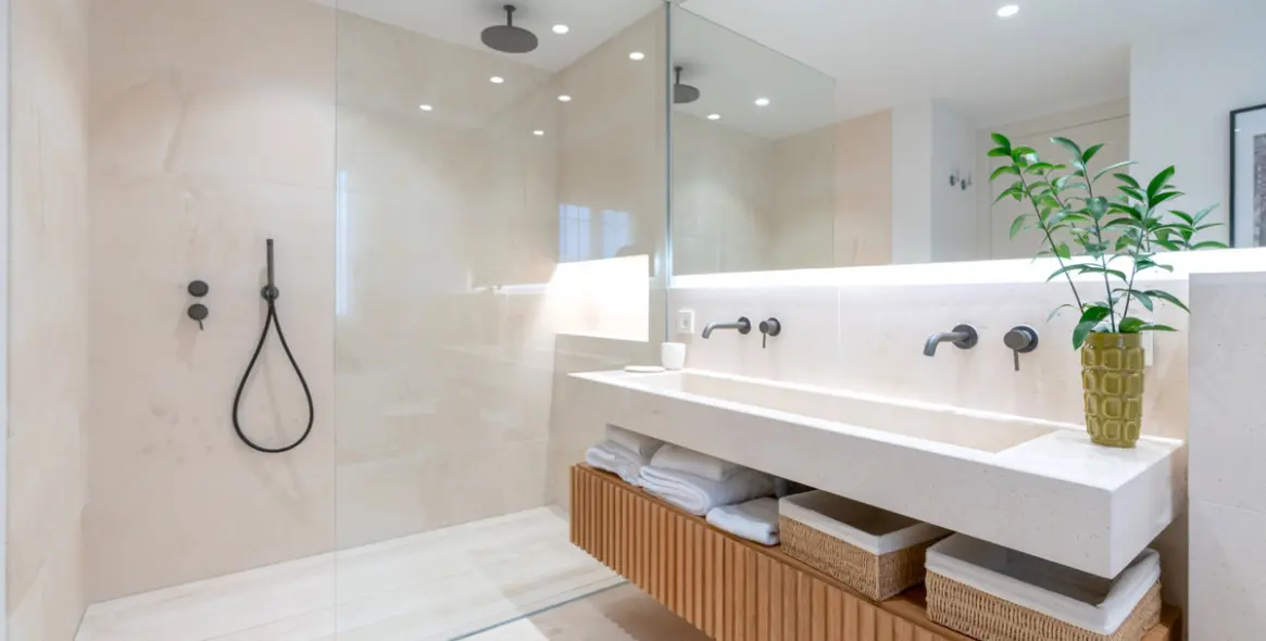 Sale of semi-detached house in The Golden Mile 20