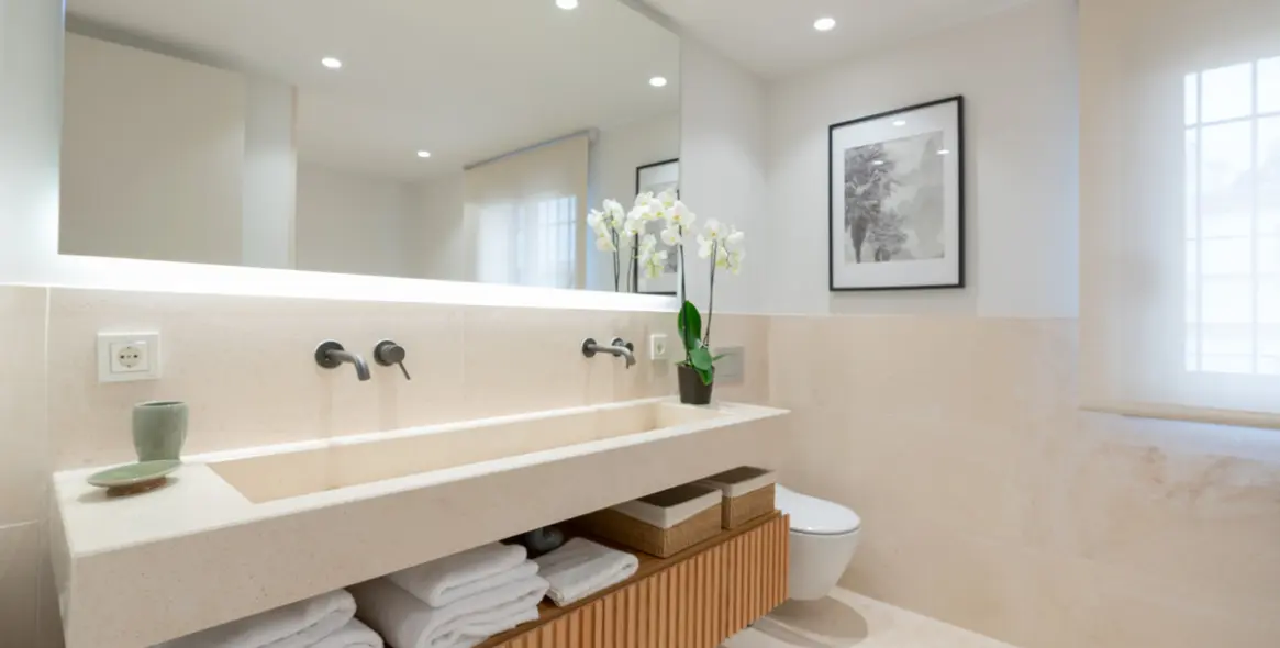 Sale of semi-detached house in The Golden Mile 35