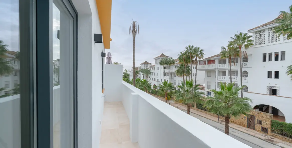 Sale of semi-detached house in The Golden Mile 44