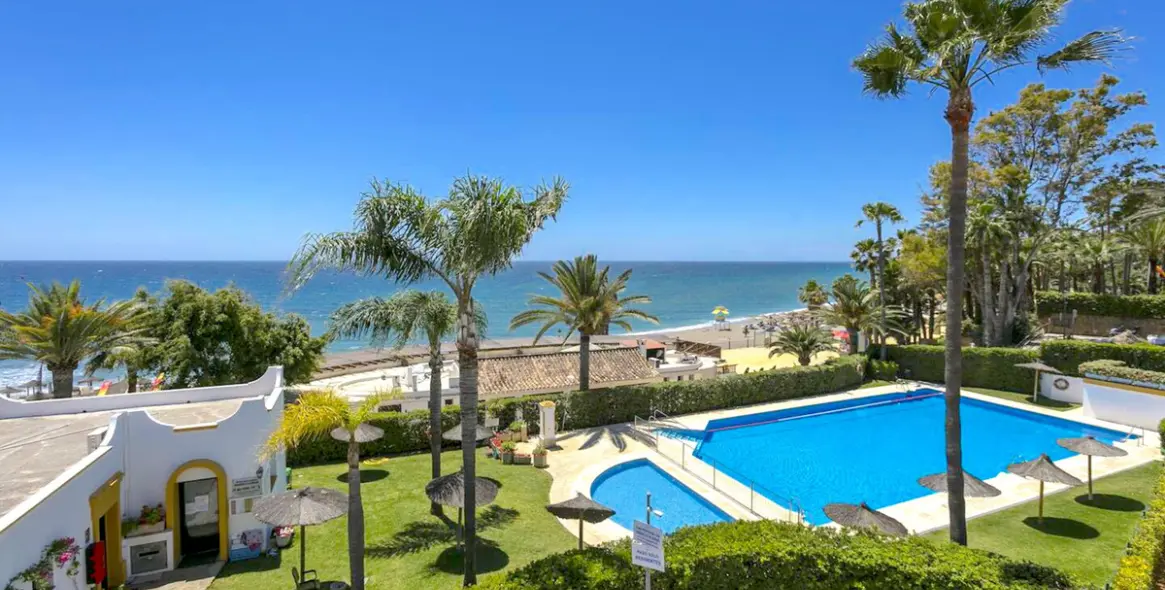 Sale of semi-detached house in The Golden Mile 49