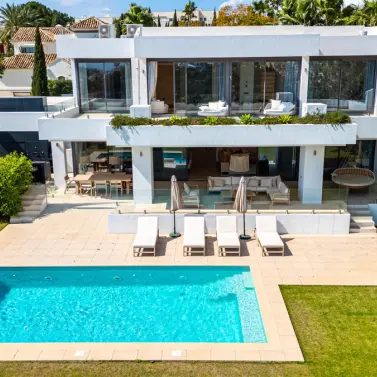 Sale of detached villa in Los Flamingos