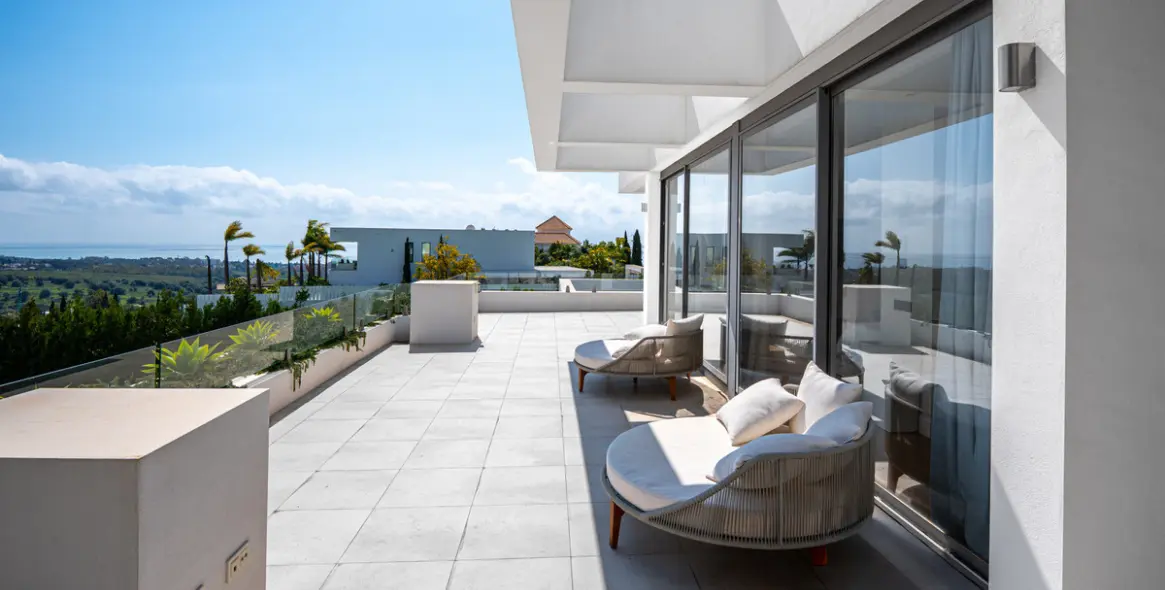 Sale of detached villa in Los Flamingos 3