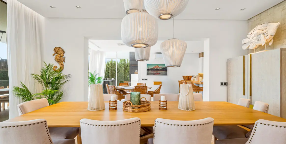 Sale of detached villa in Los Flamingos 9