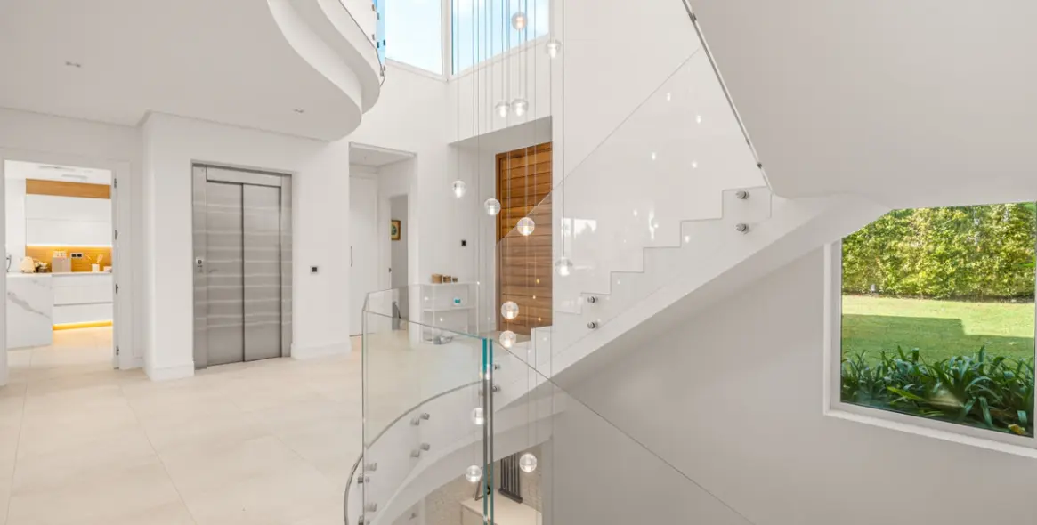 Sale of detached villa in Los Flamingos 39