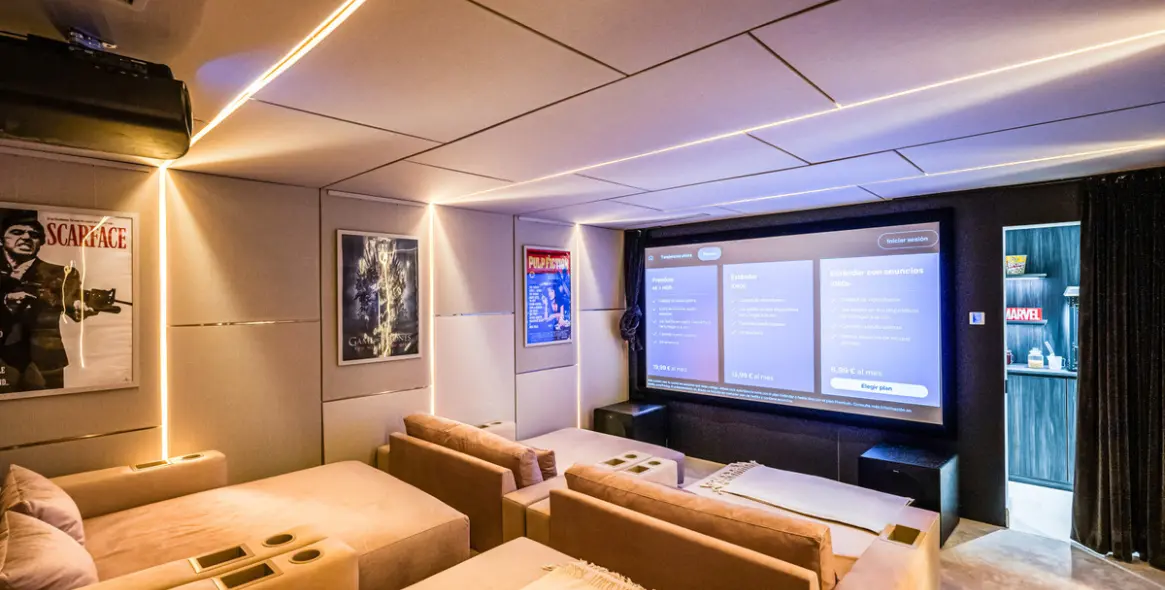 Sale of detached villa in Los Flamingos 48