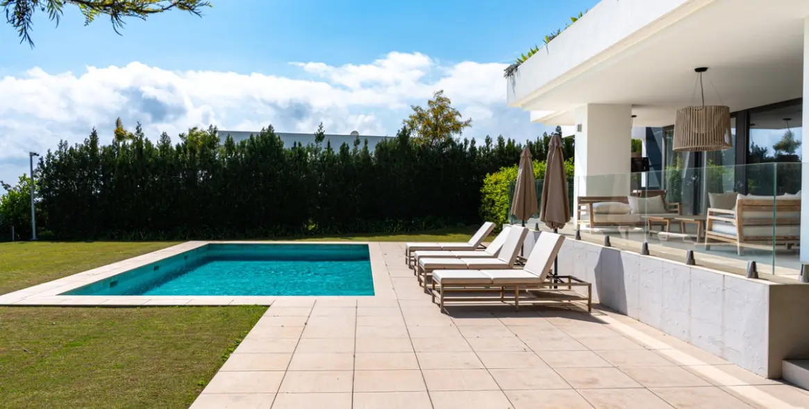 Sale of detached villa in Los Flamingos 61