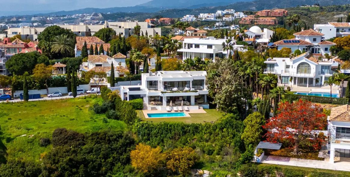 Sale of detached villa in Los Flamingos 79