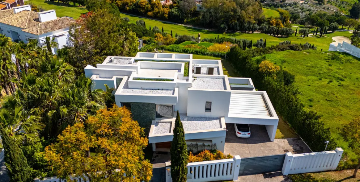 Sale of detached villa in Los Flamingos 84