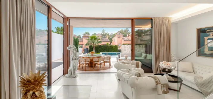 Short-term rent of semi-detached house in The Golden Mile 3