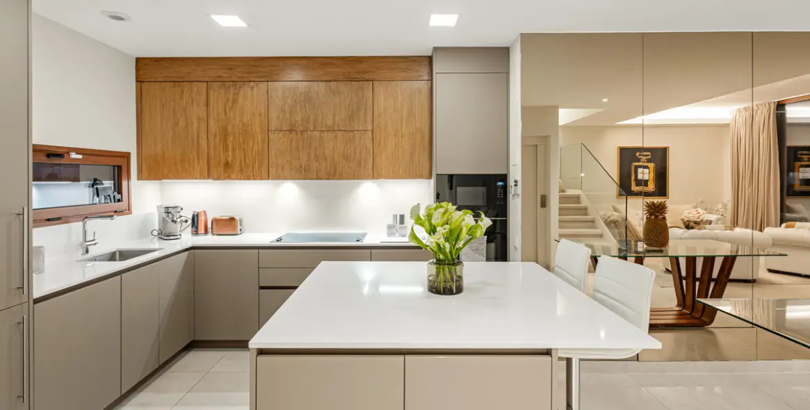 Short-term rent of semi-detached house in The Golden Mile 9