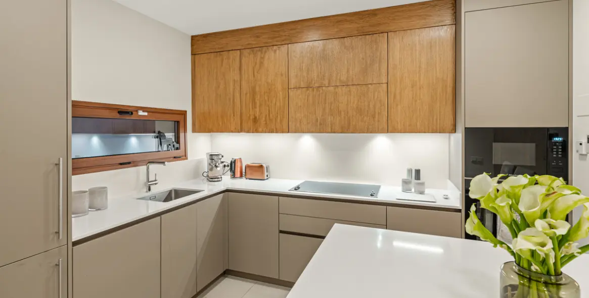 Short-term rent of semi-detached house in The Golden Mile 11