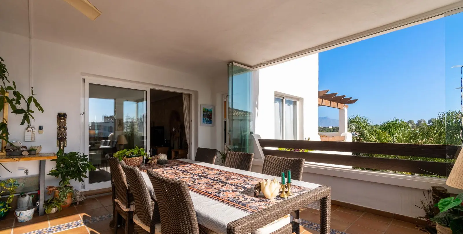 Продажа апартаментов на среднем этаже в Estepona 3