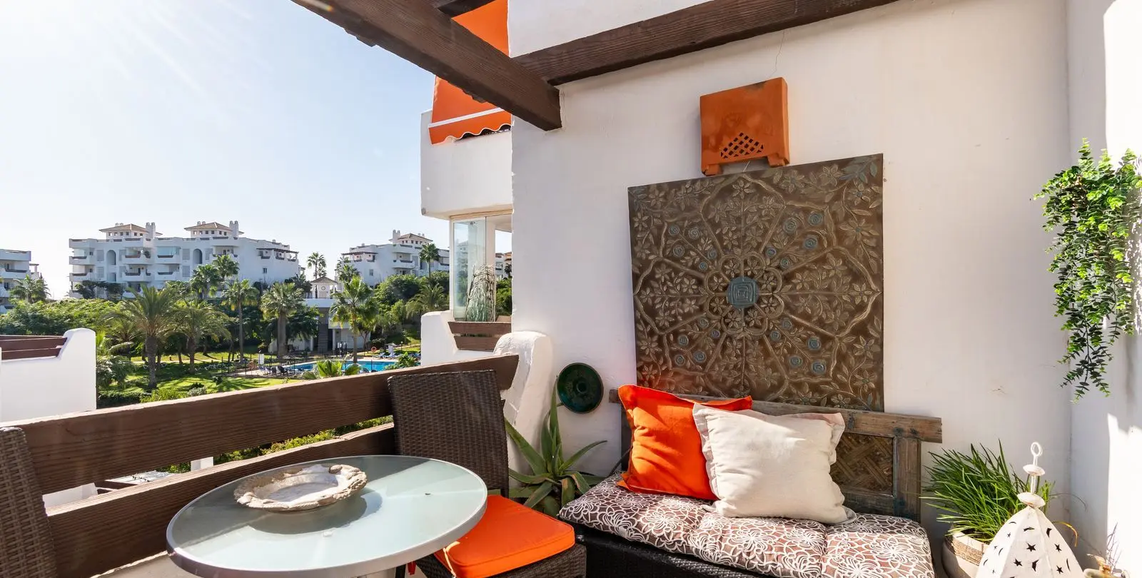 Продажа апартаментов на среднем этаже в Estepona 7