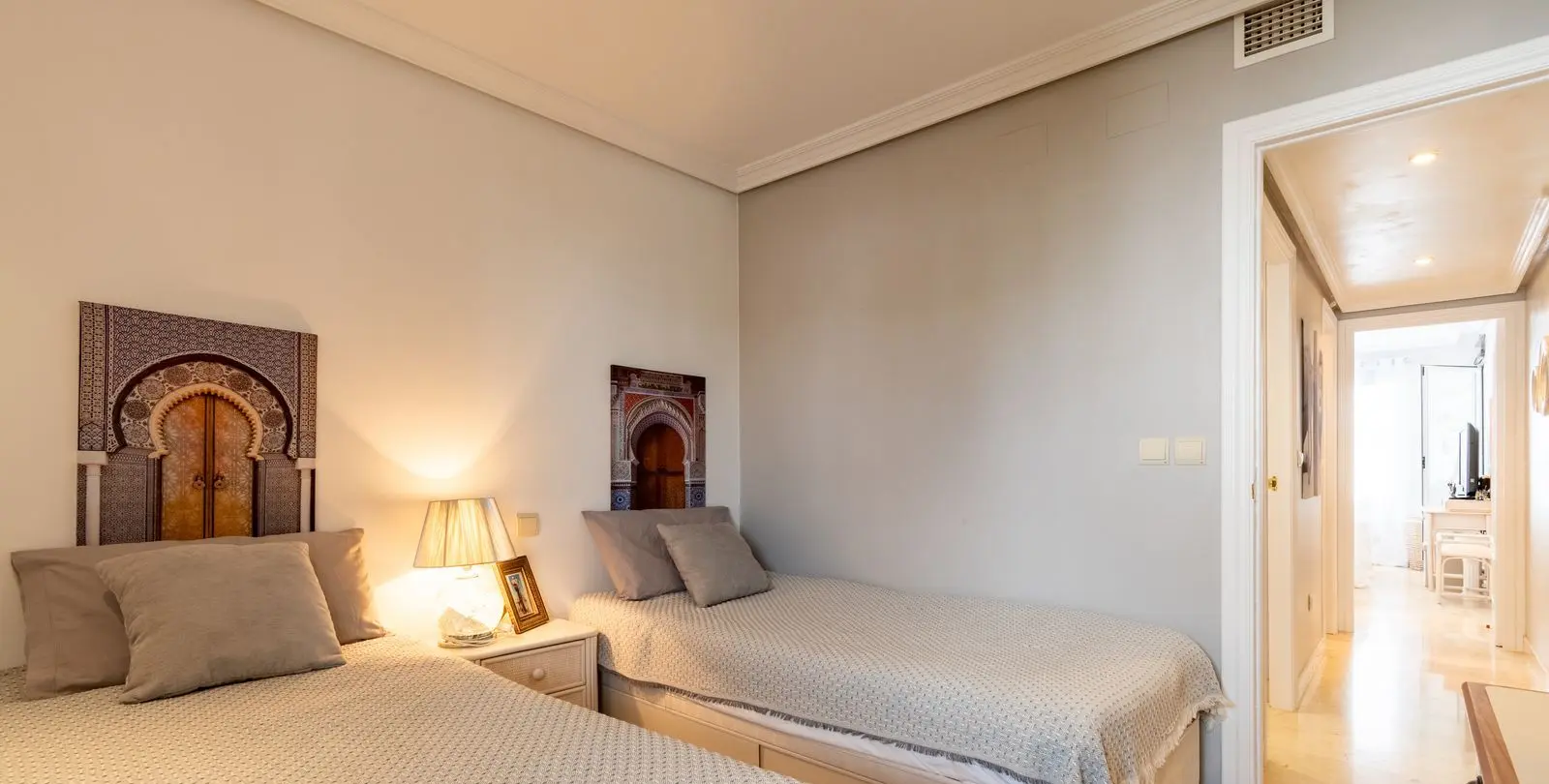 Продажа апартаментов на среднем этаже в Estepona 22
