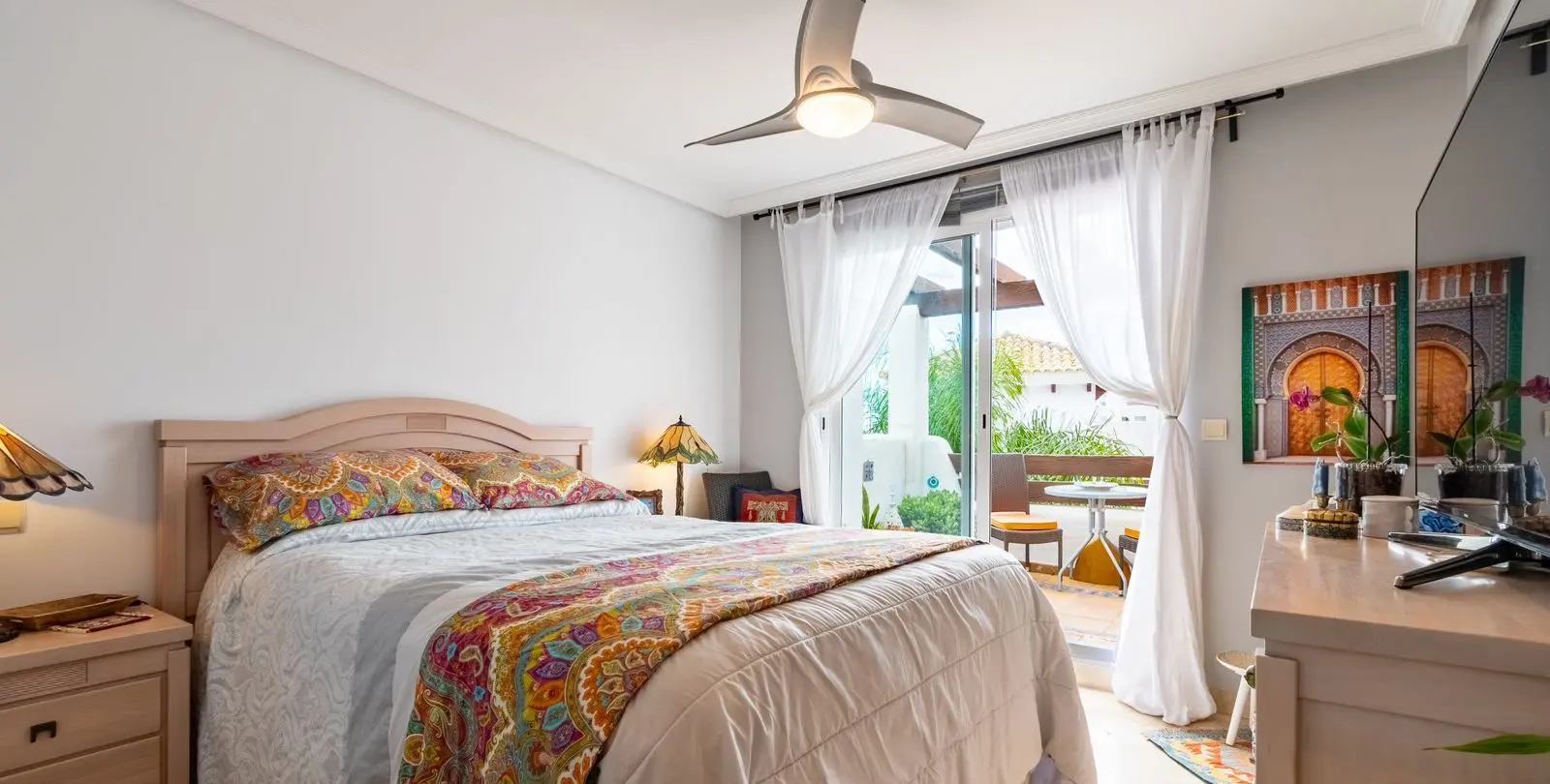 Продажа апартаментов на среднем этаже в Estepona 26